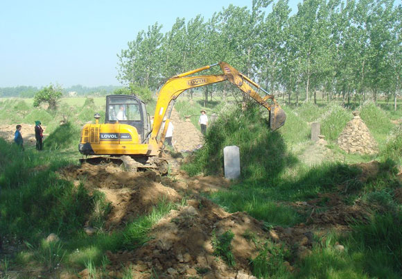 河南 平坟运动 思考:谨防土地变卖建高尔夫球场