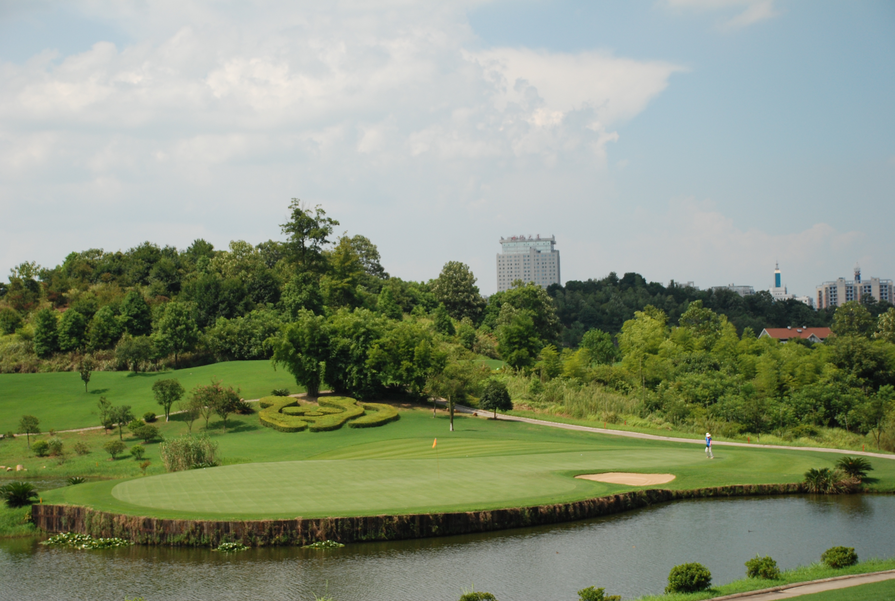 美图欣赏–湖南梓山湖国际高尔夫俱乐部的空间_大正传媒_高尔夫主题
