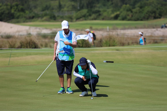 冯珊珊末洞抓鸟红字结束比赛 林希妤18洞失误72杆完赛 - 大正高尔夫