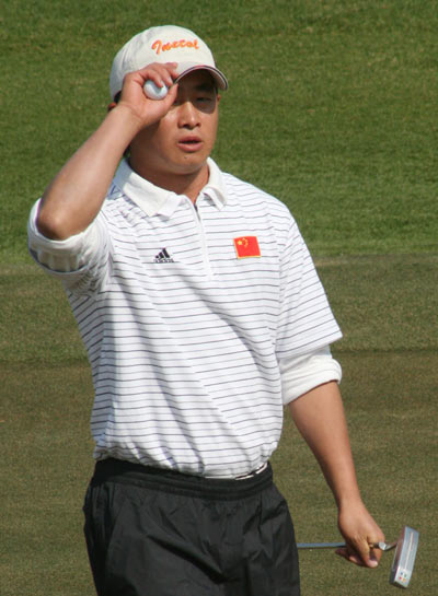 黄文义:放下锄头,拿起杆头